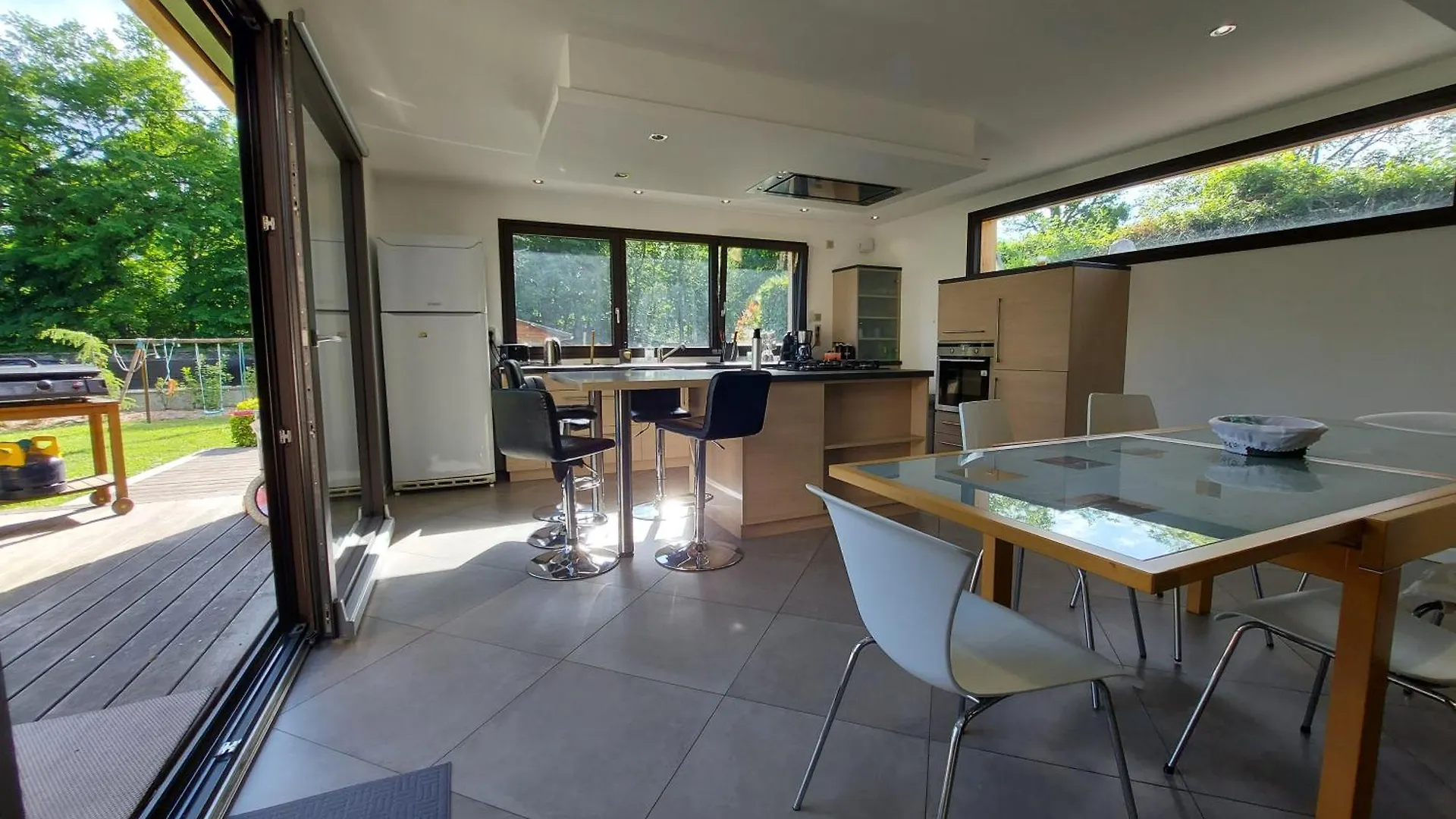 A 200 Metres Du Lac D'Annecy, Spacieux Appartement 3 Chambres Avec Terrasse Et Jardin Sévrier
