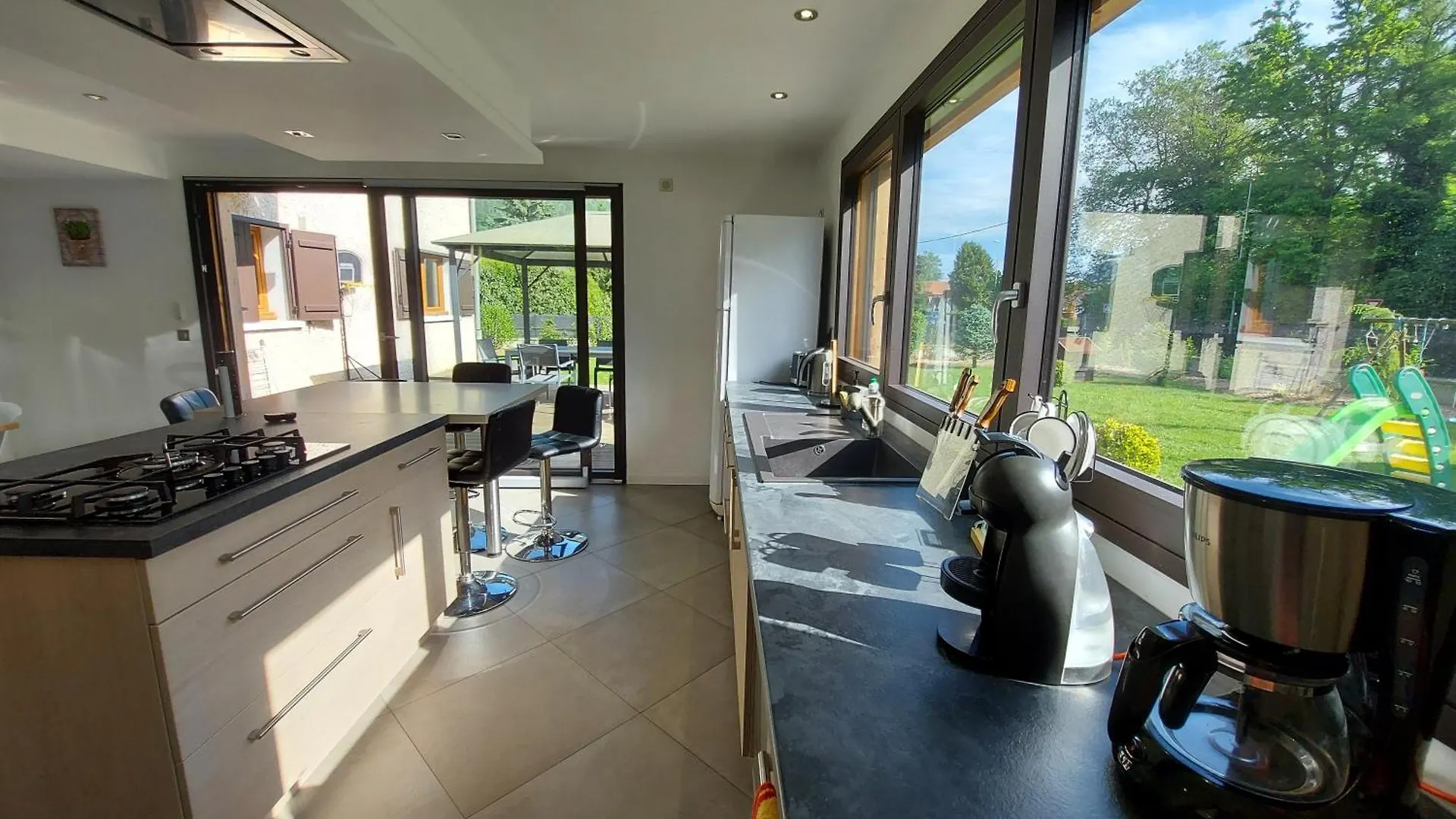 A 200 Metres Du Lac D'Annecy, Spacieux Appartement 3 Chambres Avec Terrasse Et Jardin Sévrier Apartman